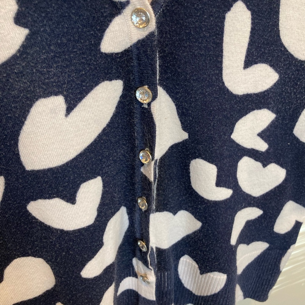 Short sleeve sweater. Elastic in the sleeves to hold them in place. - Picture 3 of 4